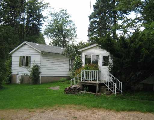 679 Georgetown Road Harrisville, PA 16038 - Photo 5 of 17 Exterior Back.