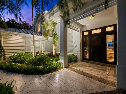 $8,300,000 | 2898 Northeast 26th Street, Fort Lauderdale, FL 33305