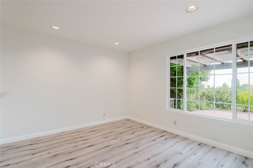 11266 Key W Avenue, Unit 5 Porter Ranch, CA 91326 - Photo 10 of 34