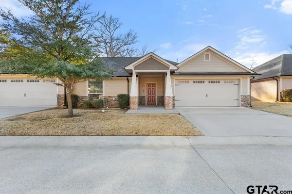 $284,500 | 815 East Grande Boulevard, Unit D104, Tyler, TX 75703