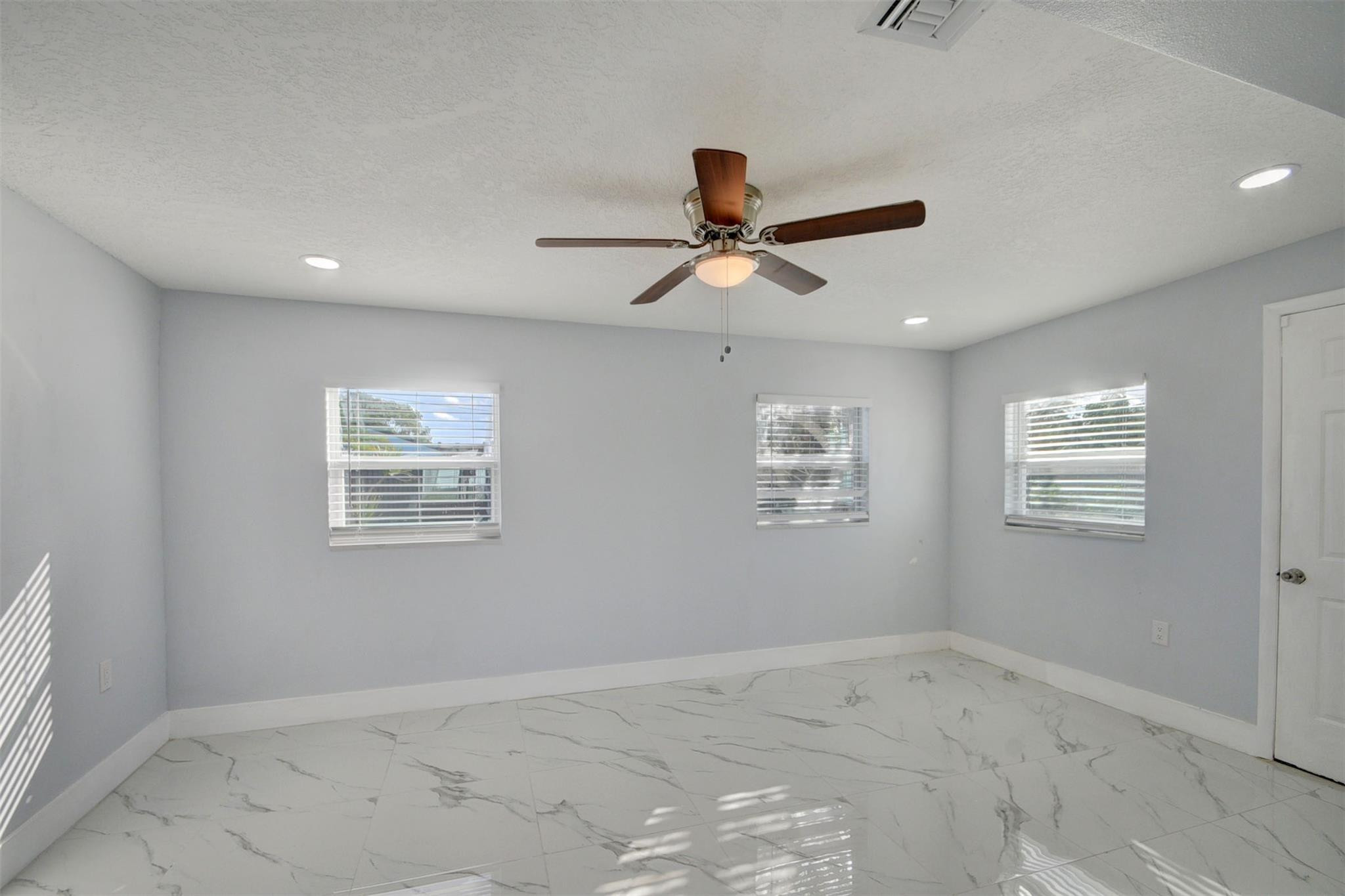 325 Mid Pines Road Palm Springs, FL 33461 - Photo 11 of 46 Photo 11