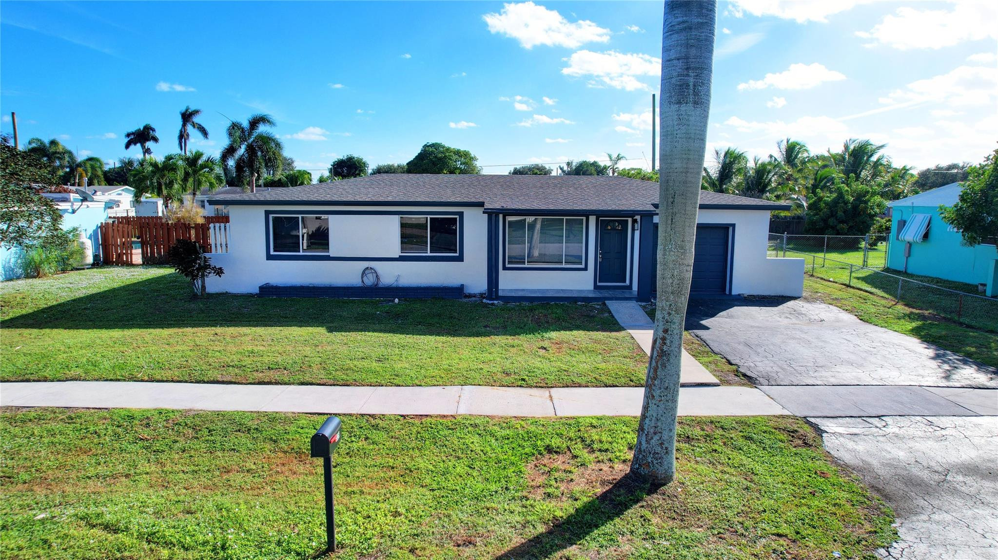 325 Mid Pines Road Palm Springs, FL 33461 - Photo 3 of 46 Photo 3
