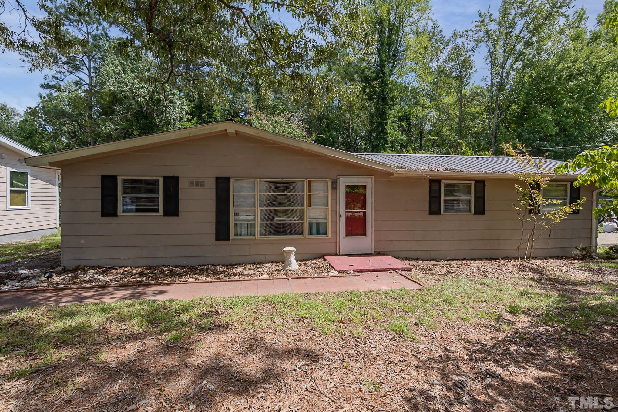 6209 Old Fairground Road Benson, NC 27504 - Photo 2 of 12 Gallery Image 2