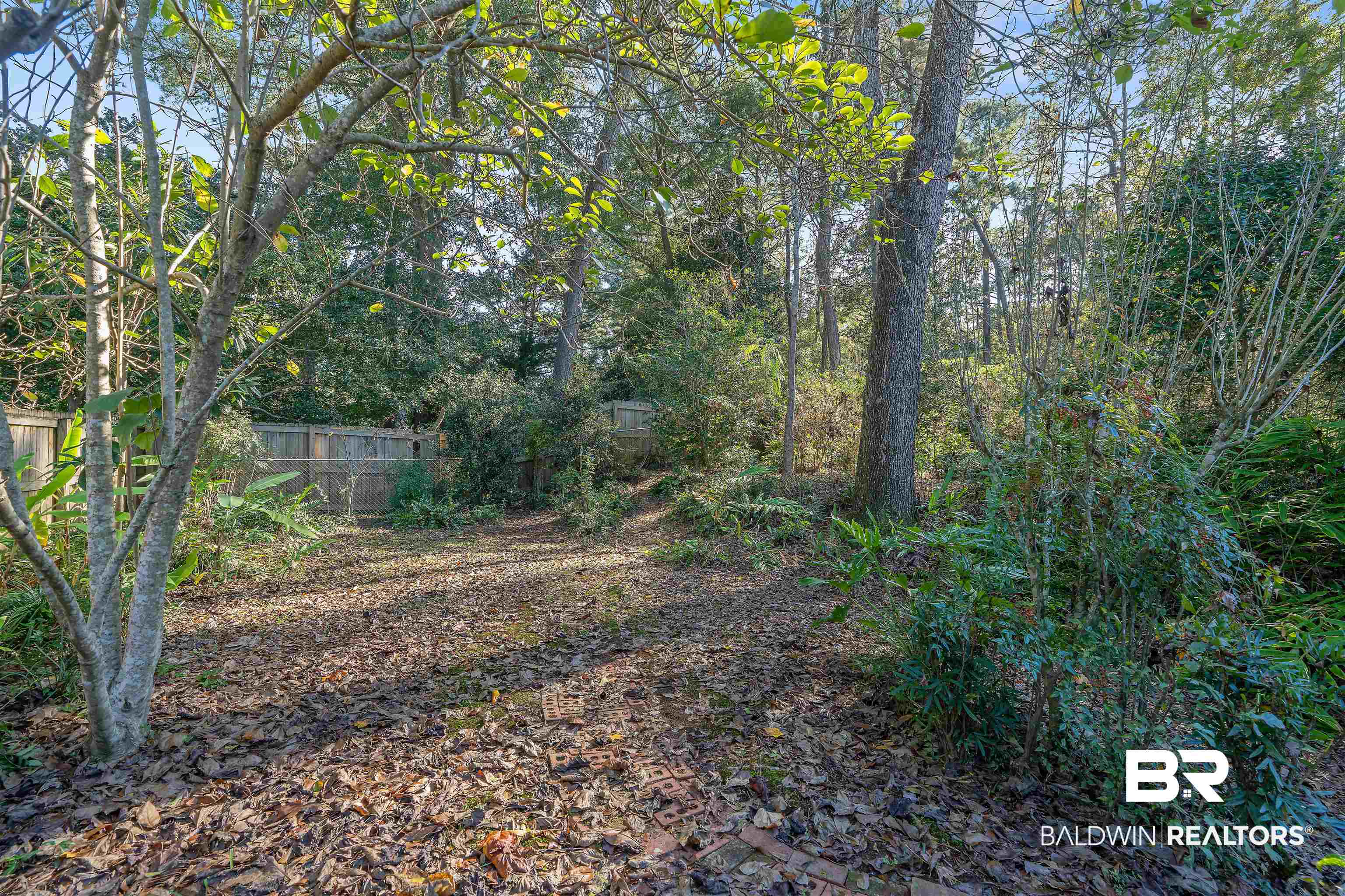 621 Spanish Main Spanish Fort, AL 36527 - Photo 11 of 29 View of yard