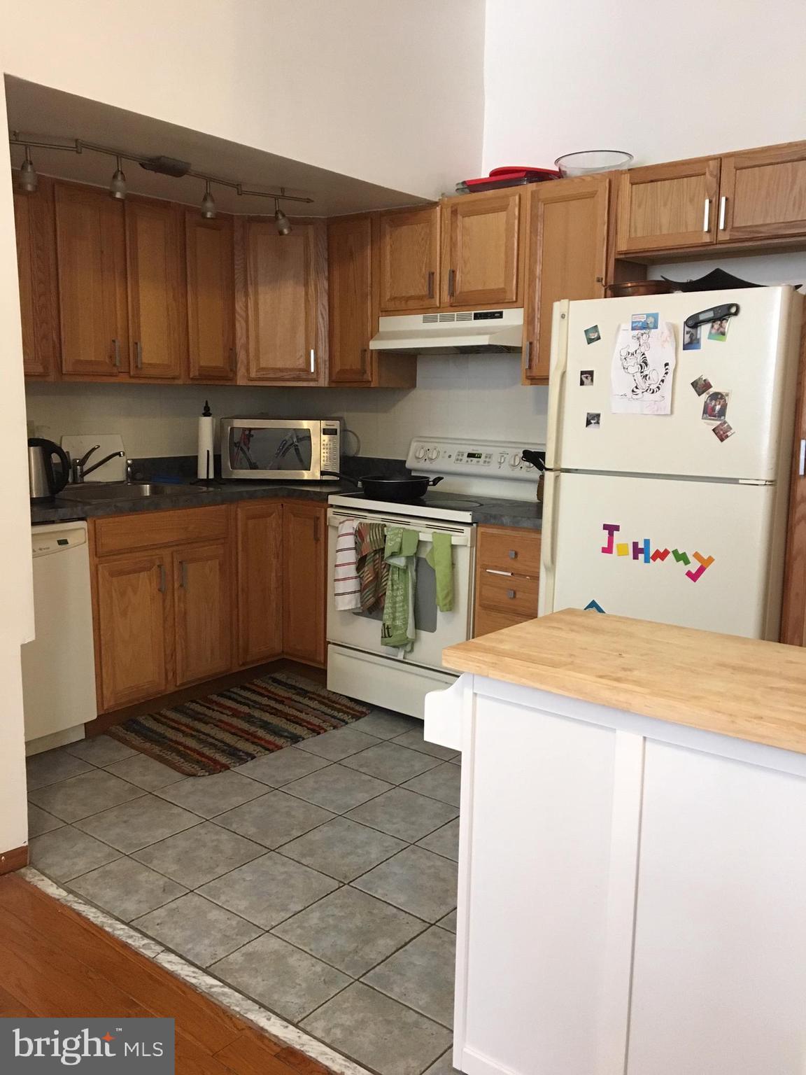 33 South 3rd Street, Unit 2 Philadelphia, PA 19106 - Photo 2 of 18