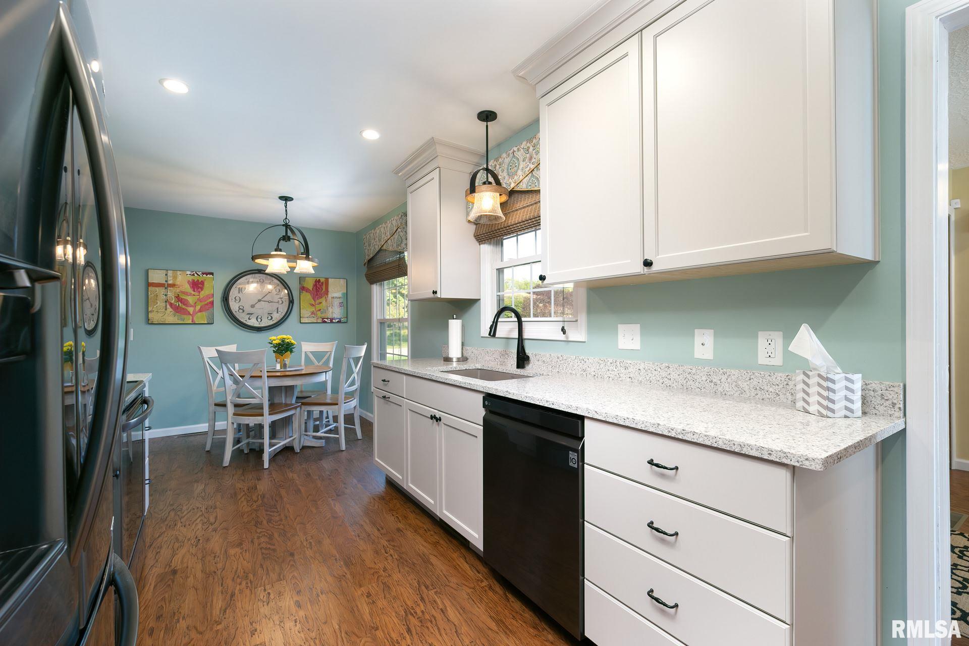 2145 Meadowbrook Road Davenport, IA 52807 - Photo 11 of 37 Gallery Image 11