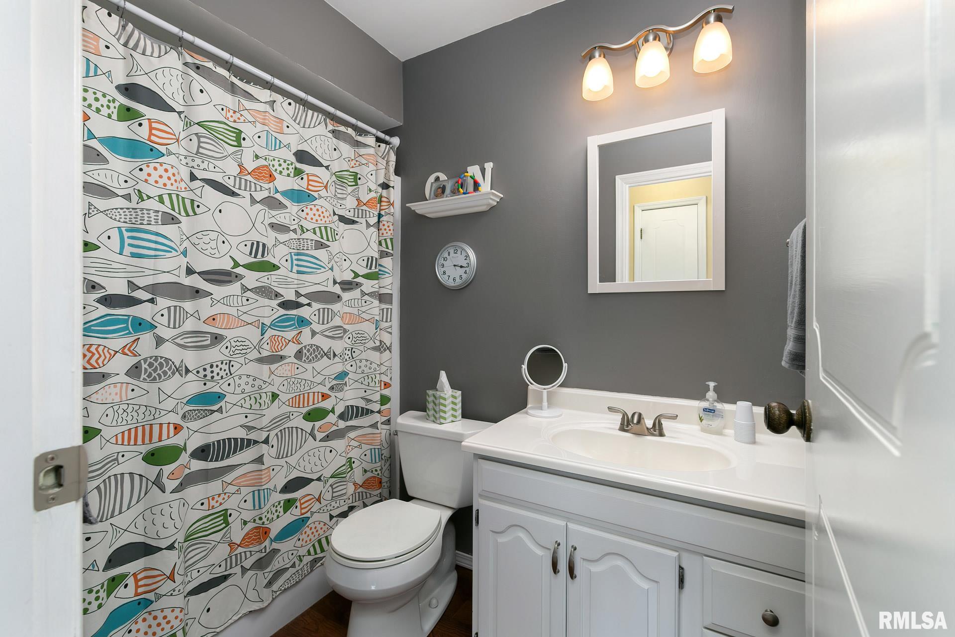 2145 Meadowbrook Road Davenport, IA 52807 - Photo 17 of 37 Gallery Image 17