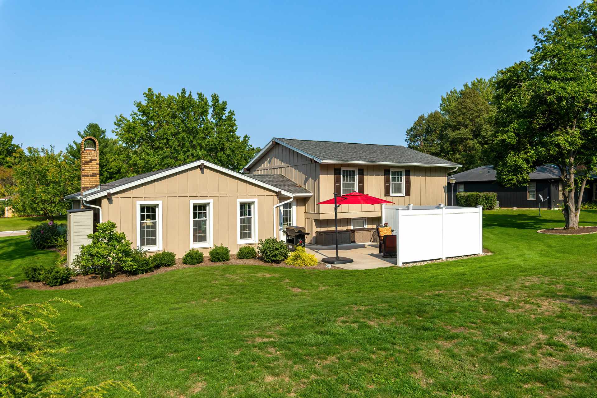 2145 Meadowbrook Road Davenport, IA 52807 - Photo 27 of 37 Gallery Image 27