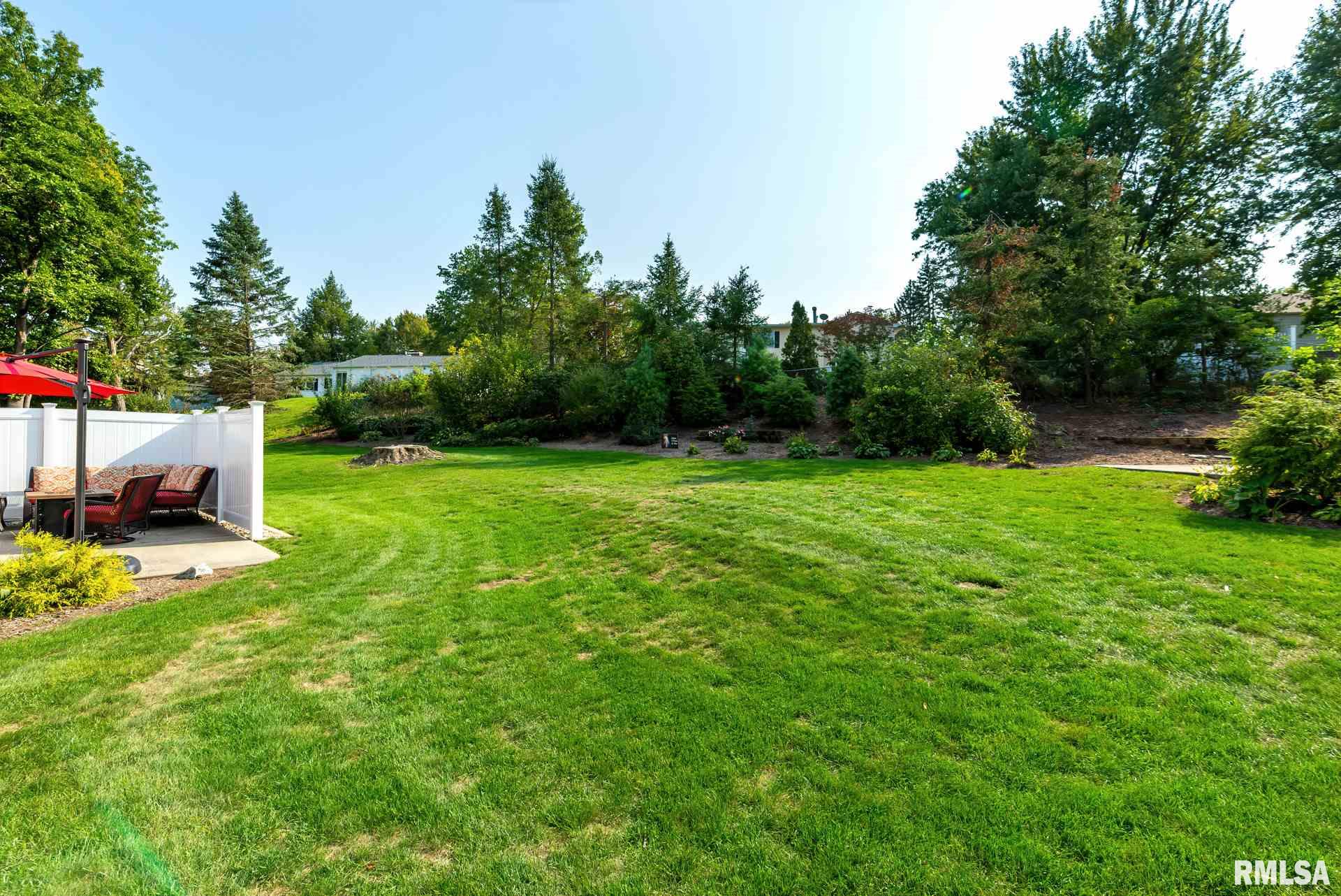 2145 Meadowbrook Road Davenport, IA 52807 - Photo 28 of 37 Gallery Image 28