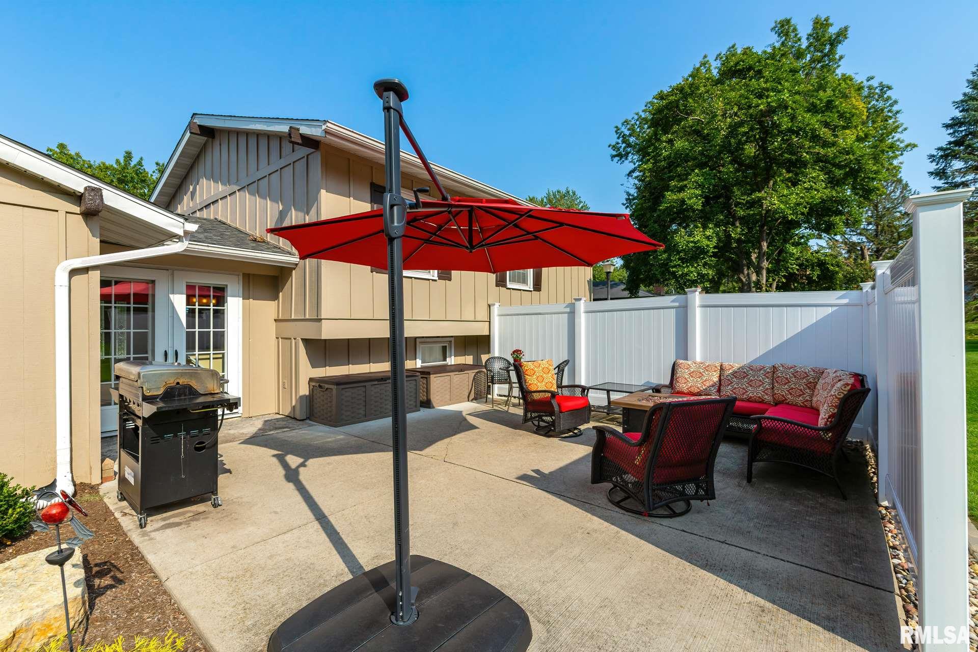 2145 Meadowbrook Road Davenport, IA 52807 - Photo 29 of 37 Gallery Image 29