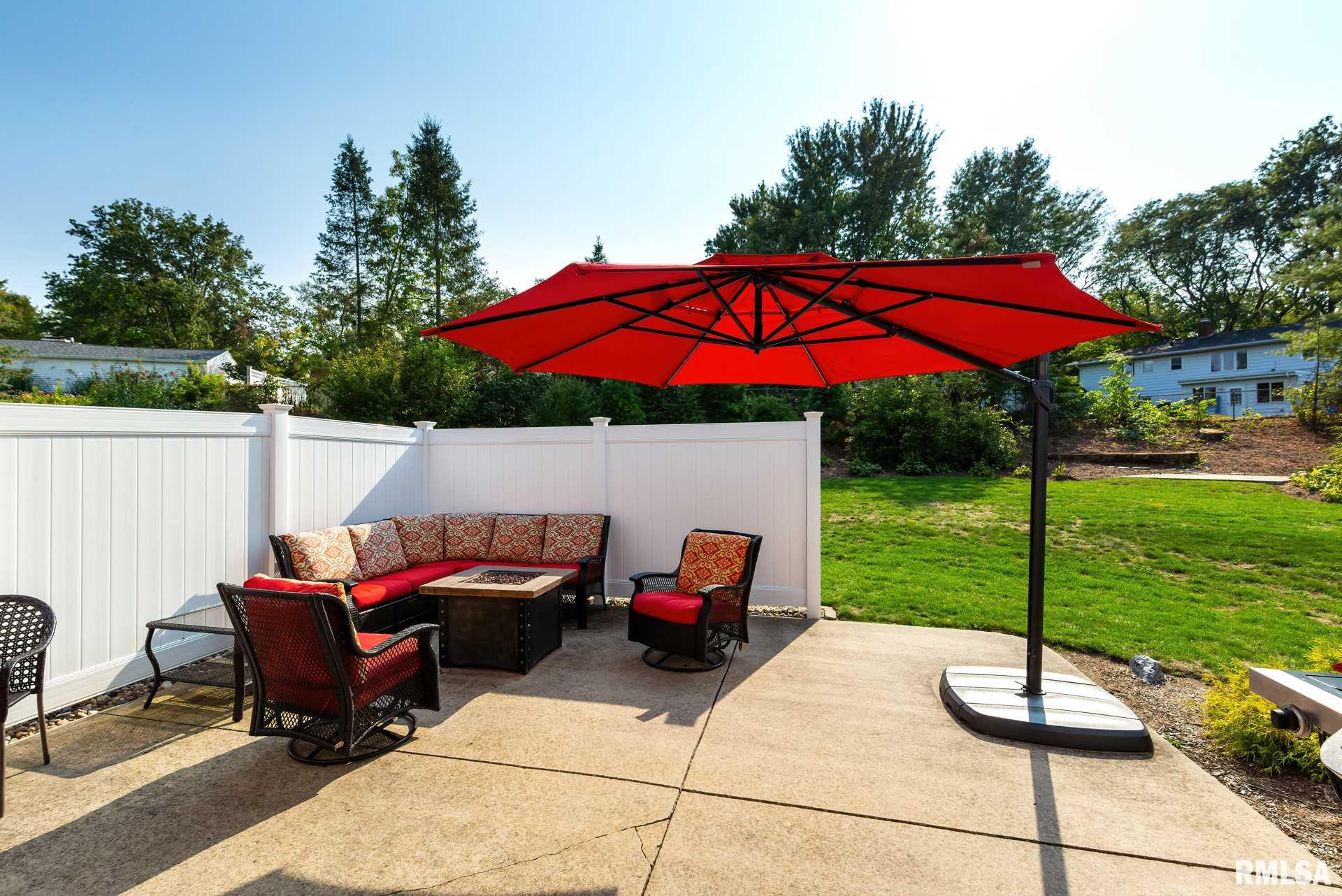 2145 Meadowbrook Road Davenport, IA 52807 - Photo 30 of 37 Gallery Image 30