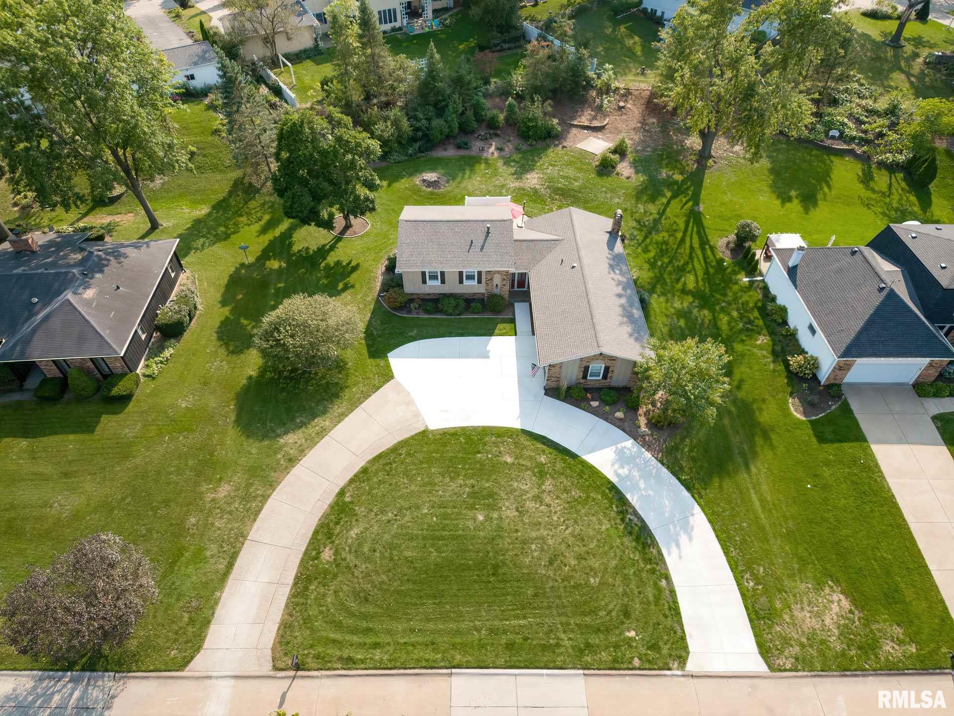 2145 Meadowbrook Road Davenport, IA 52807 - Photo 31 of 37 Gallery Image 31