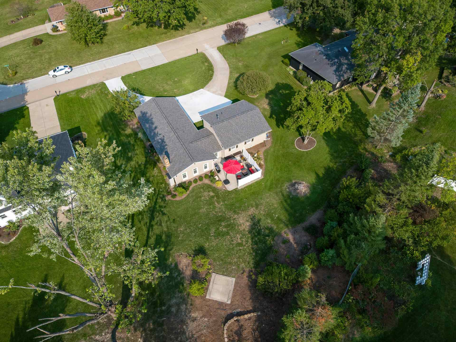 2145 Meadowbrook Road Davenport, IA 52807 - Photo 34 of 37 Gallery Image 34