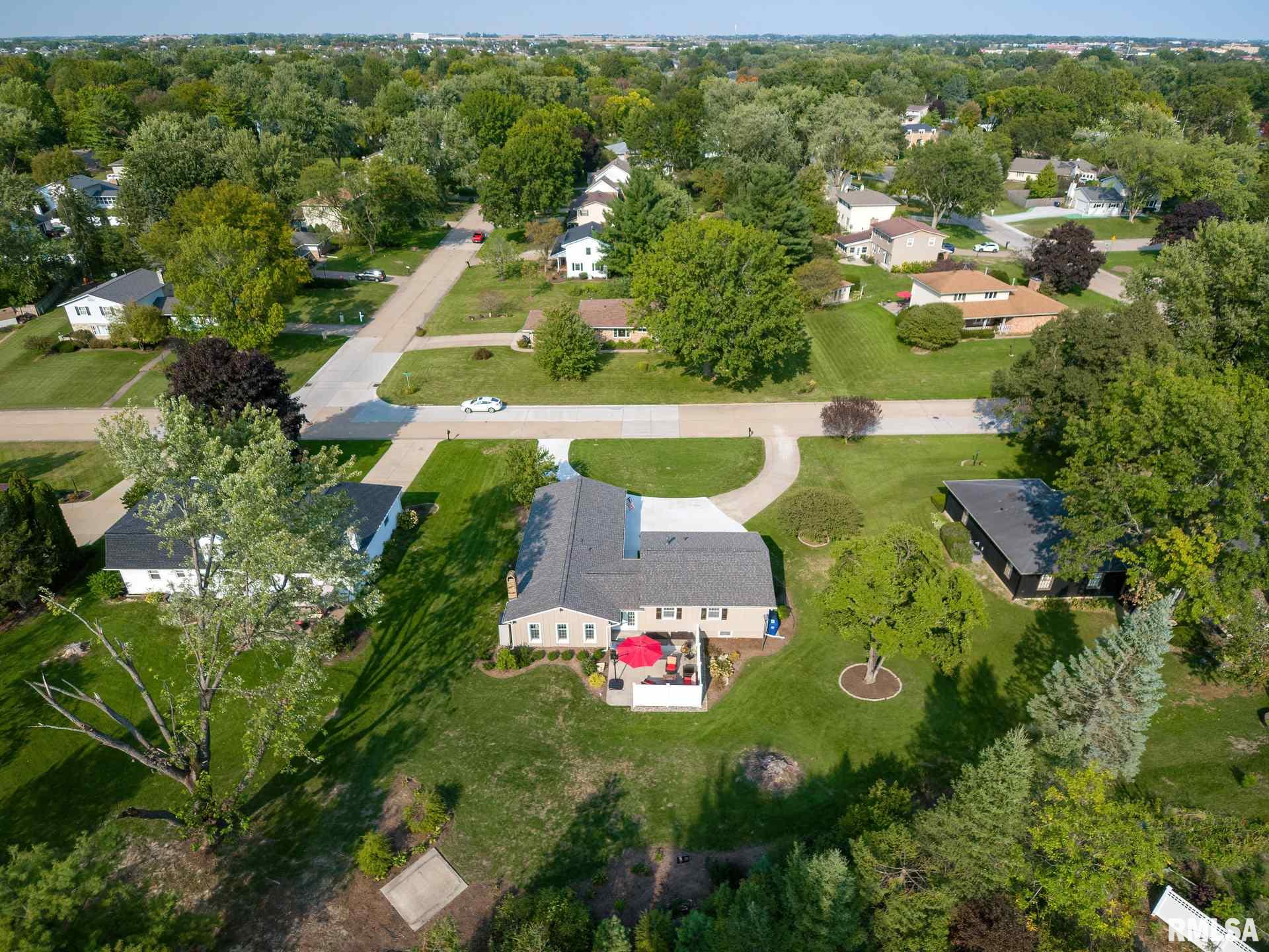 2145 Meadowbrook Road Davenport, IA 52807 - Photo 36 of 37 Gallery Image 36