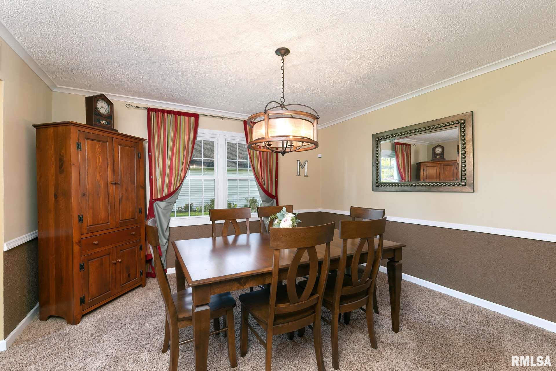 2145 Meadowbrook Road Davenport, IA 52807 - Photo 9 of 37 Gallery Image 9