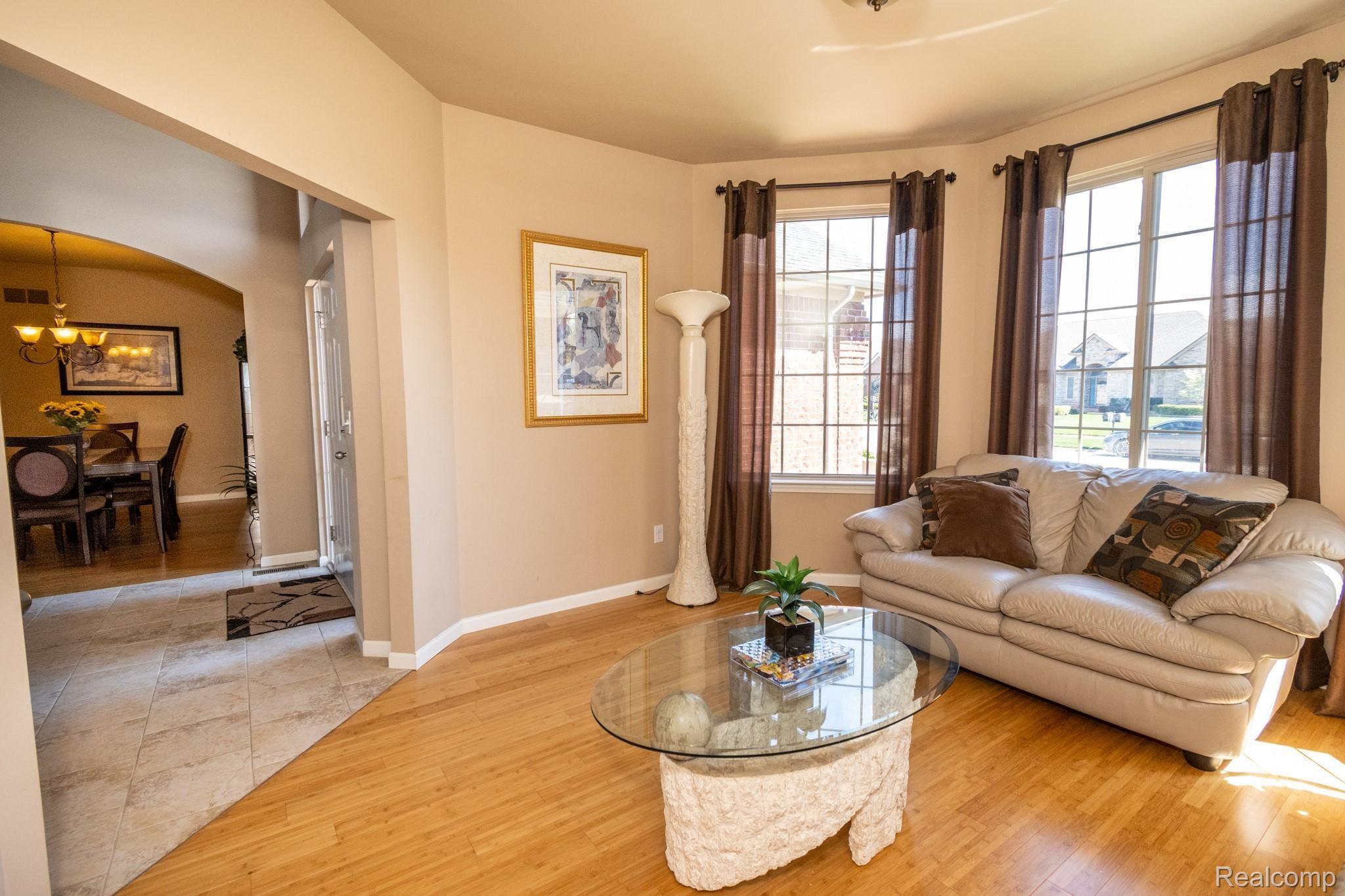 16411 Moore Park Road Macomb, MI 48044 - Photo 10 of 57 20200520-DSC_2000.jpg