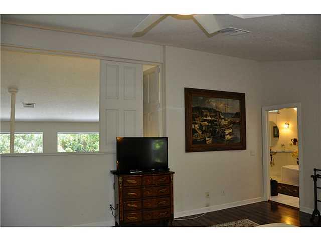 5448 Southeast Reef Way Stuart, FL 34997 - Photo 16 of 23 Gallery Image 16