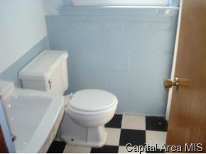 1700 South Pope Avenue Springfield, IL 62703 - Photo 10 of 12 Gallery Image 10