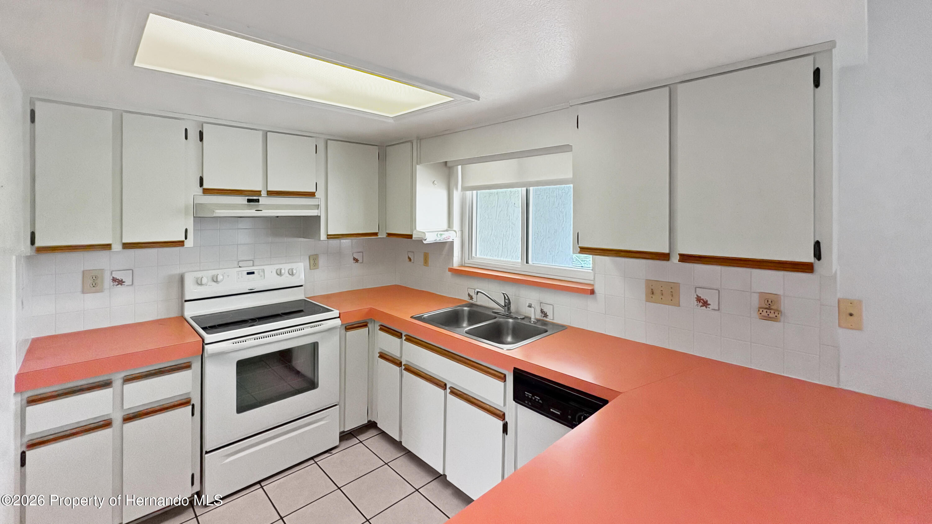 10492 Norvell Road Spring Hill, FL 34608 - Photo 4 of 9 Gallery Image 4