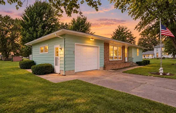 $169,900 | 301 South Jefferson Street, Brighton, IA 52540