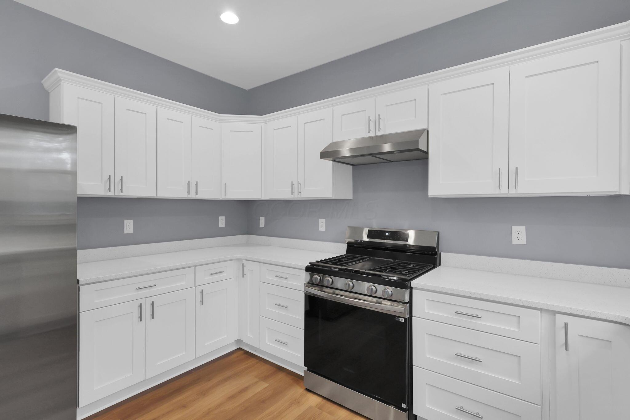 3252 Dover Road Columbus, OH 43204 - Photo 15 of 39 Kitchen