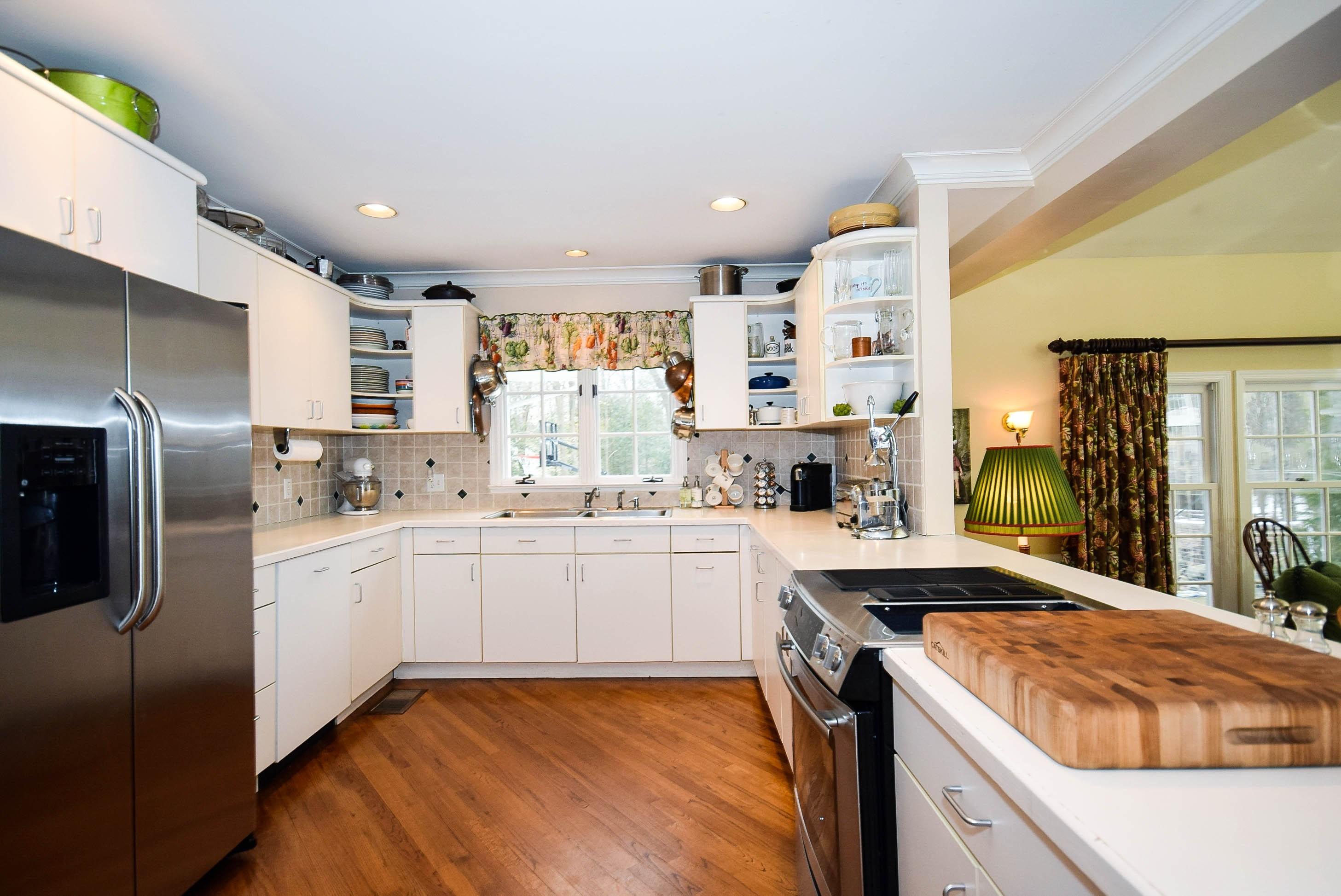 89 Logan Road New Canaan, CT 06840 - Photo 12 of 19 11.jpg