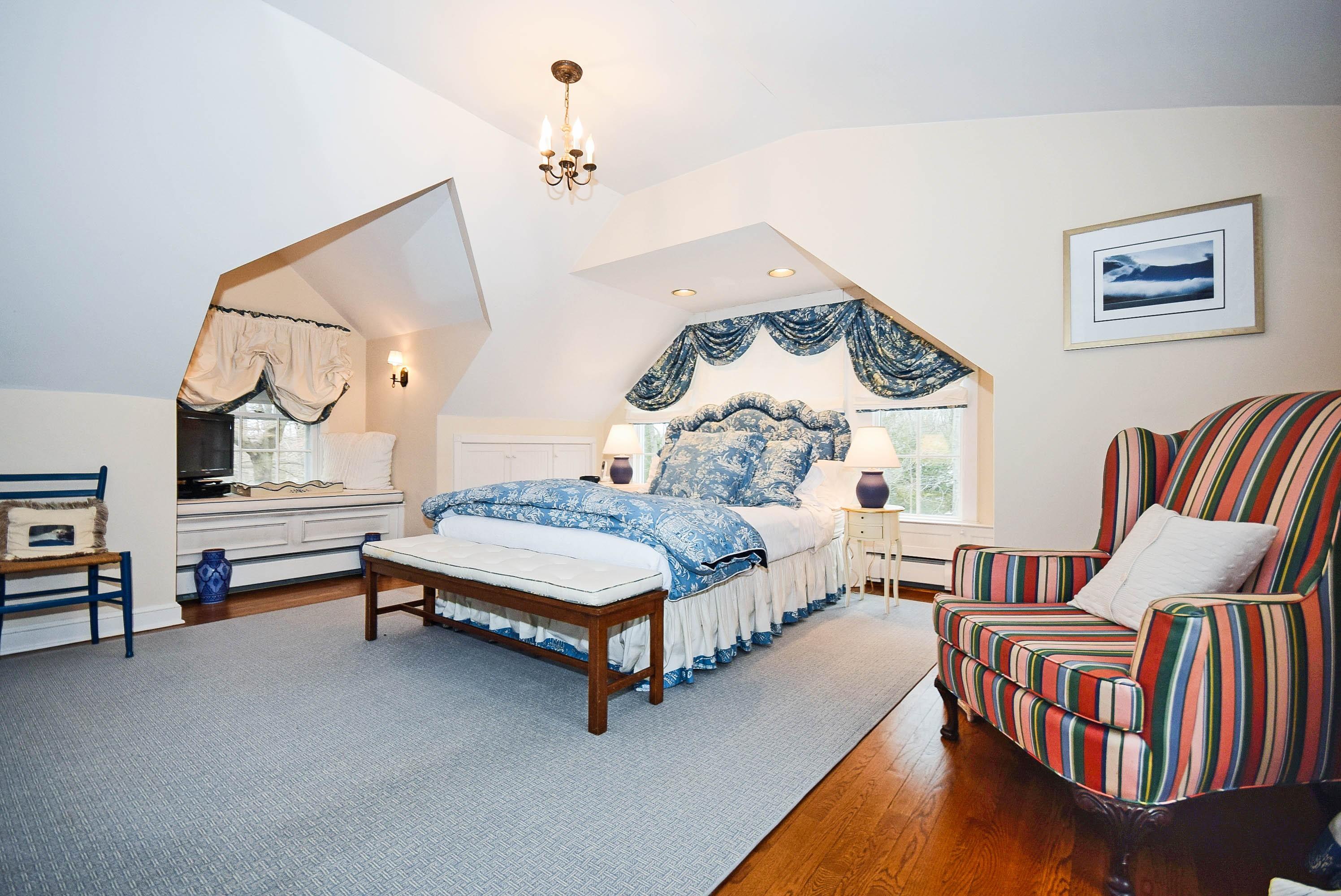 89 Logan Road New Canaan, CT 06840 - Photo 13 of 19 13.jpg