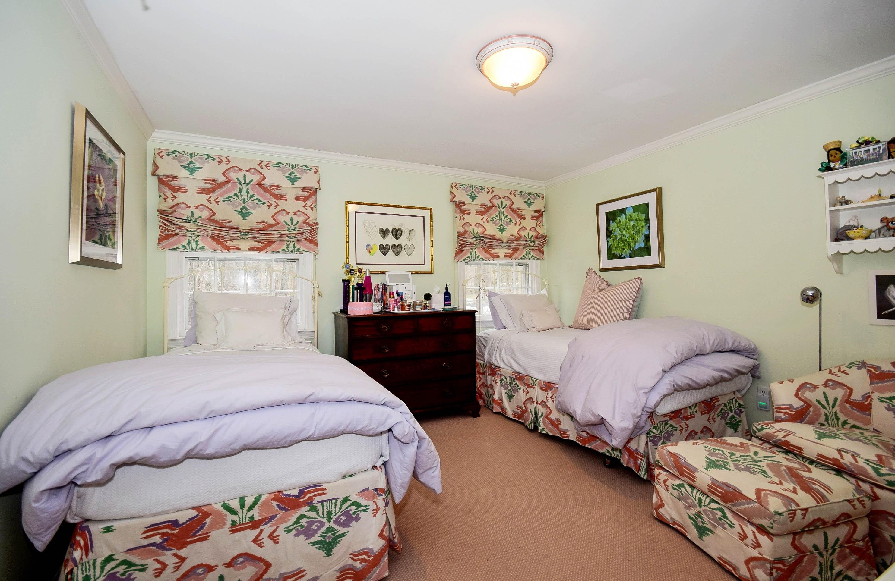89 Logan Road New Canaan, CT 06840 - Photo 15 of 19 15.jpg