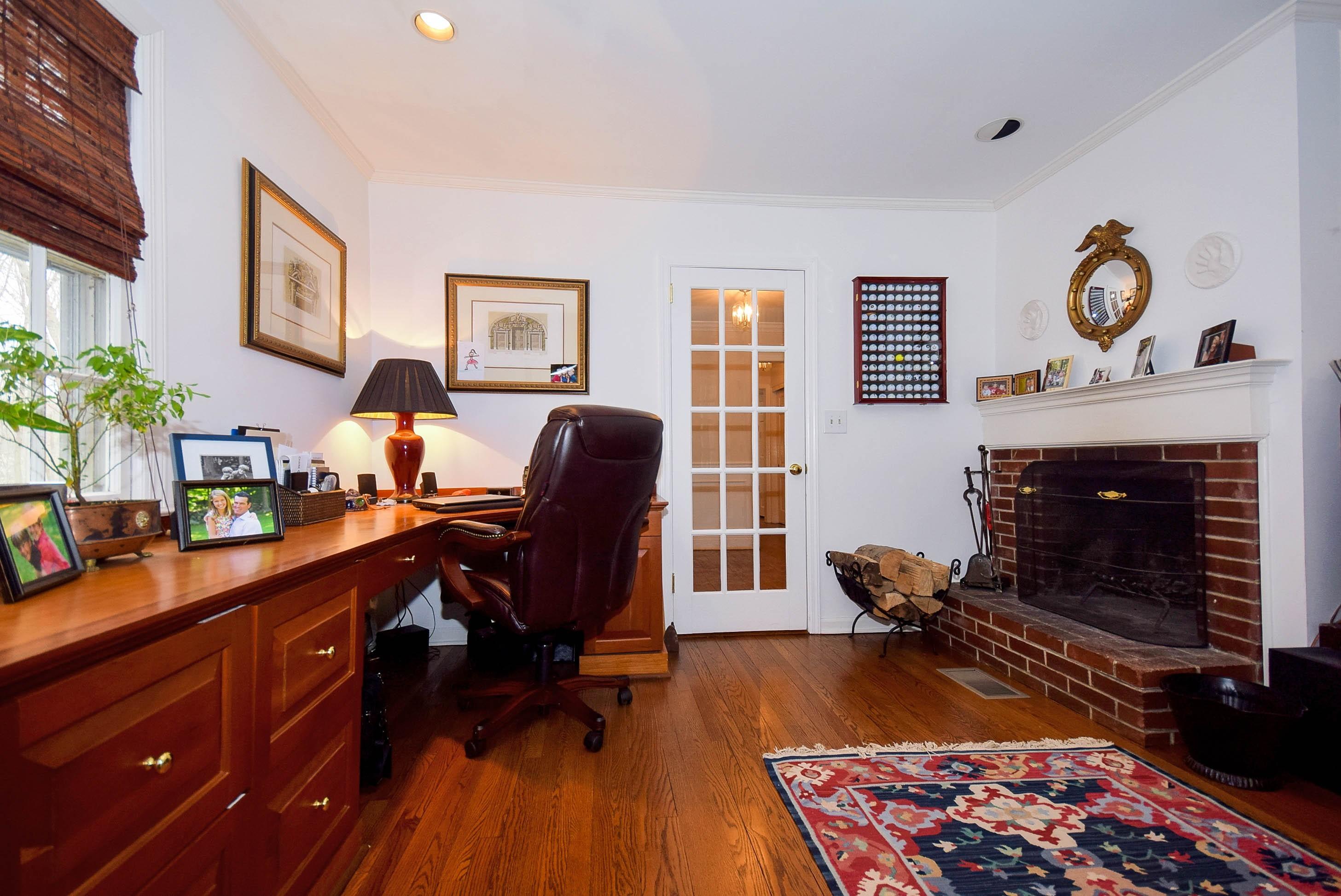 89 Logan Road New Canaan, CT 06840 - Photo 8 of 19 8.jpg