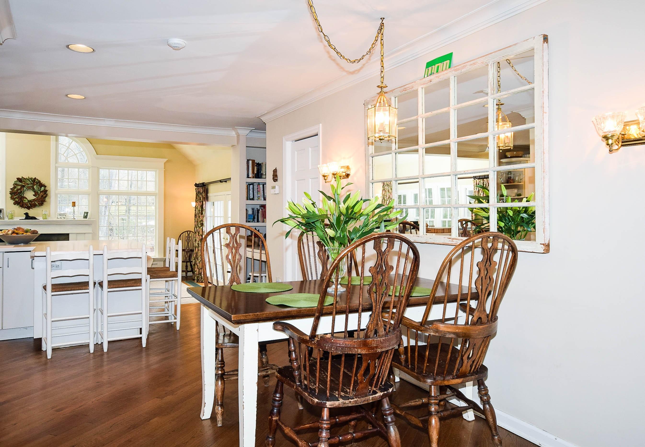 89 Logan Road New Canaan, CT 06840 - Photo 10 of 19 10.jpg