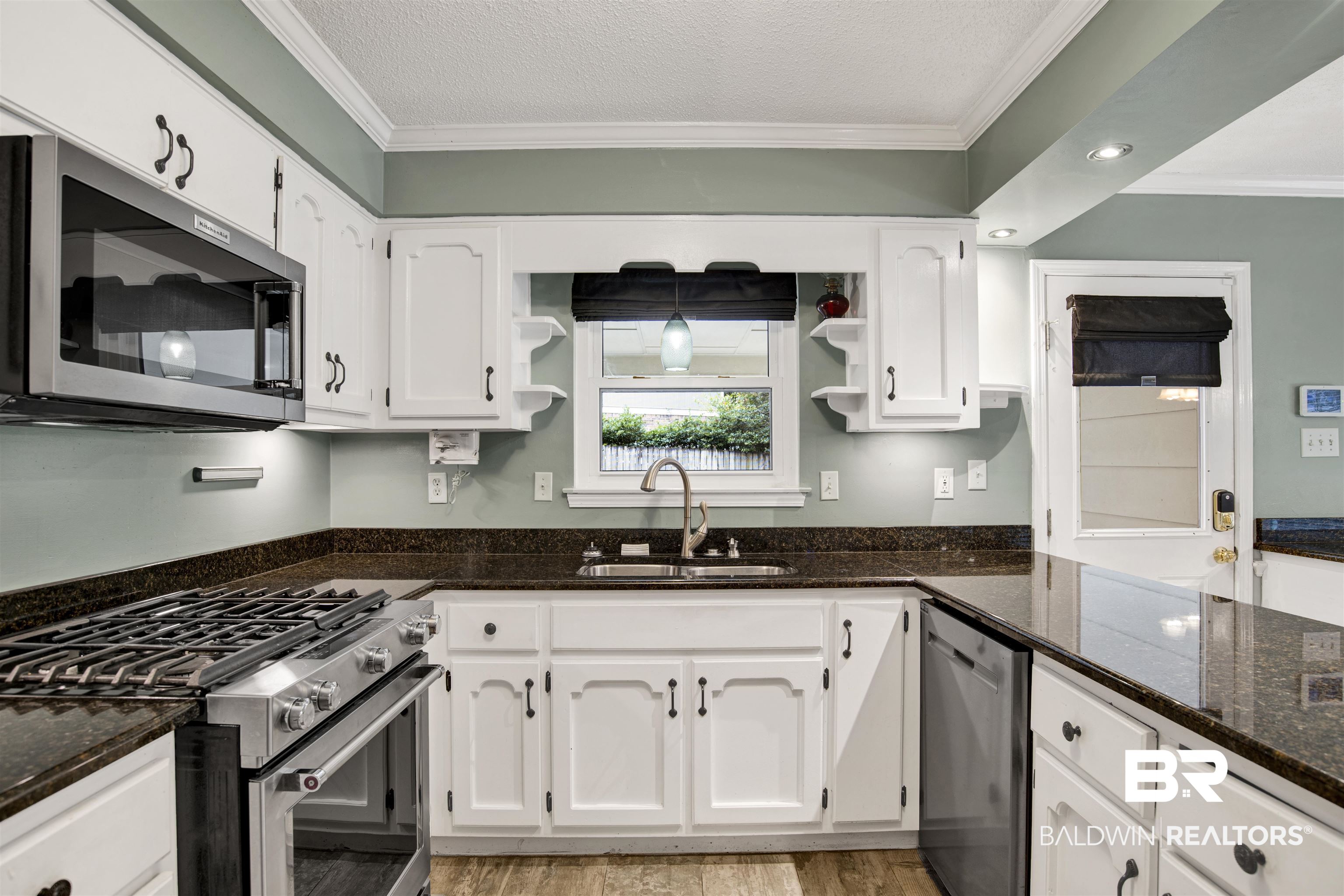 5770 Chester Court Mobile, AL 36609 - Photo 9 of 46