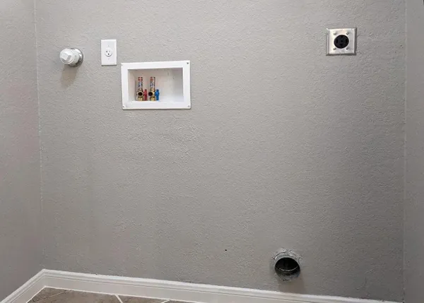 $1,795 | 7703 Redstone Manor, Converse, TX 78109