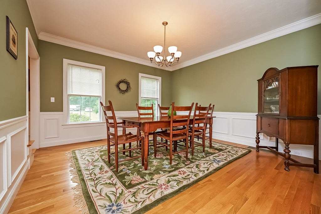 508 Old Dunstable Road Groton, MA 01450 - Photo 4 of 30 Gallery Image 4