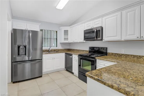 $1,800 | 2130 Arbour Walk Circle, Unit 2724, Naples, FL 34109