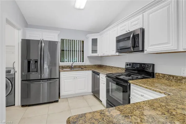 $1,800 | 2130 Arbour Walk Circle, Unit 2724, Naples, FL 34109