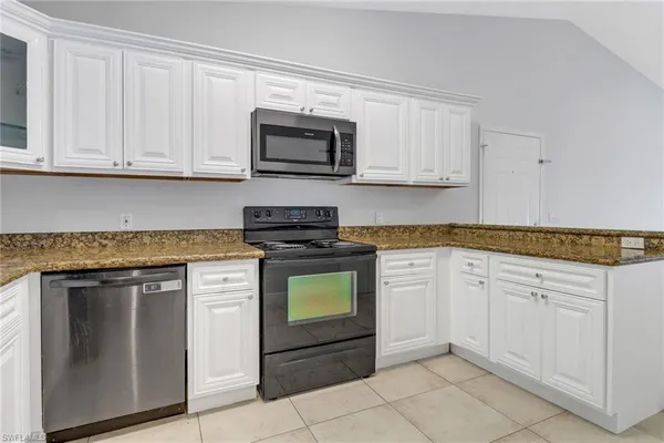 $1,800 | 2130 Arbour Walk Circle, Unit 2724, Naples, FL 34109