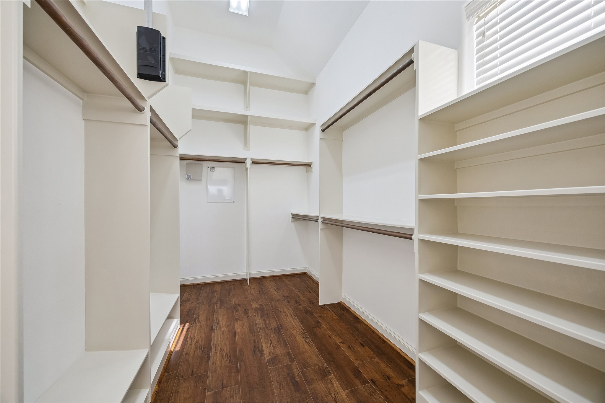 1407 Shearn Street Houston, TX 77007 - Photo 31 of 35 Generously sized walk-in closet.