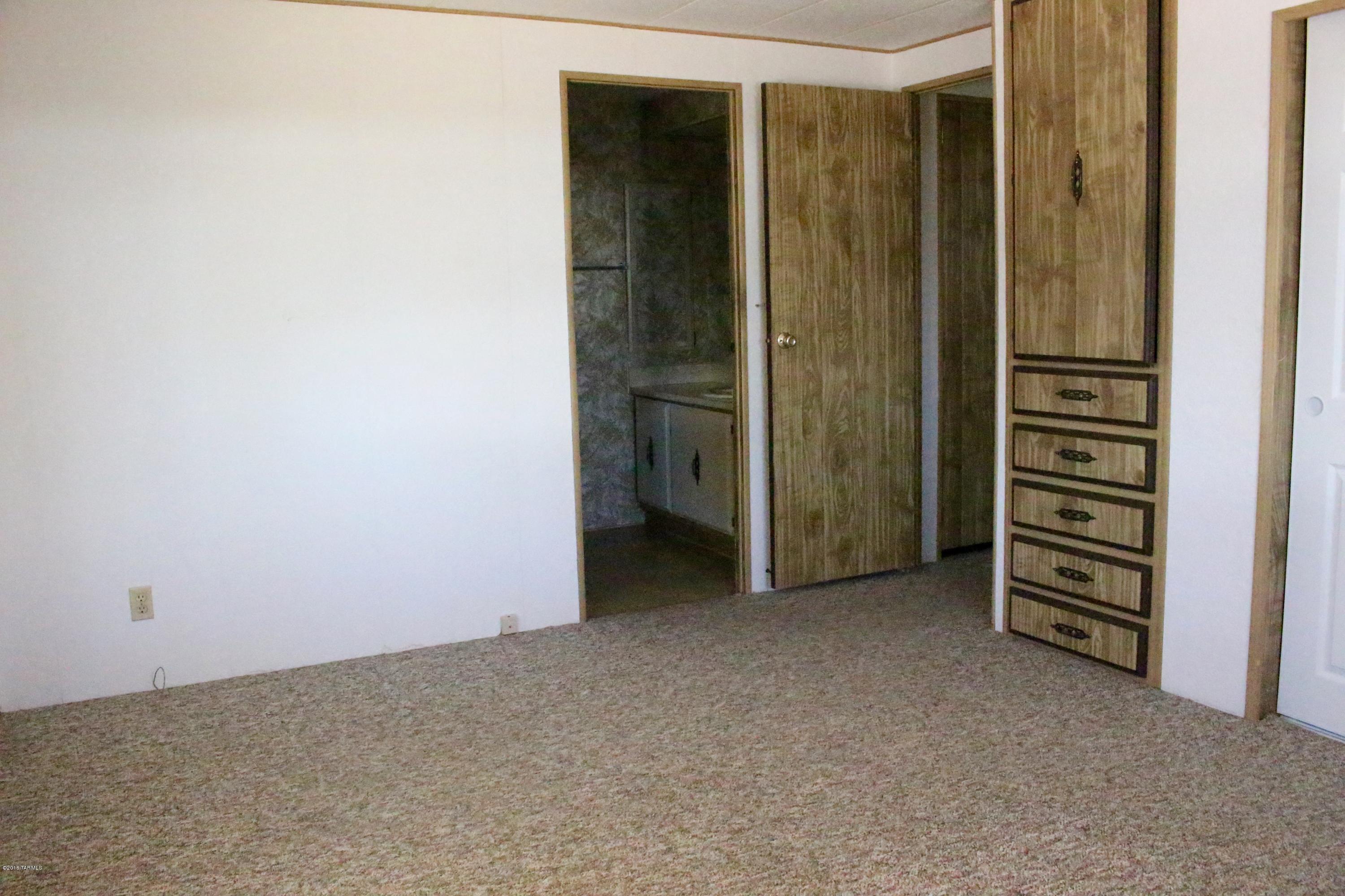 249 West Rama Drive Green Valley, AZ 85614 - Photo 21 of 50