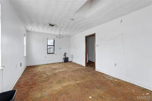 $125,000 | 2812 Woodson Road, St. Louis, MO 63114