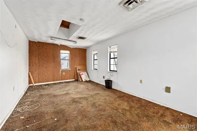 $125,000 | 2812 Woodson Road, St. Louis, MO 63114