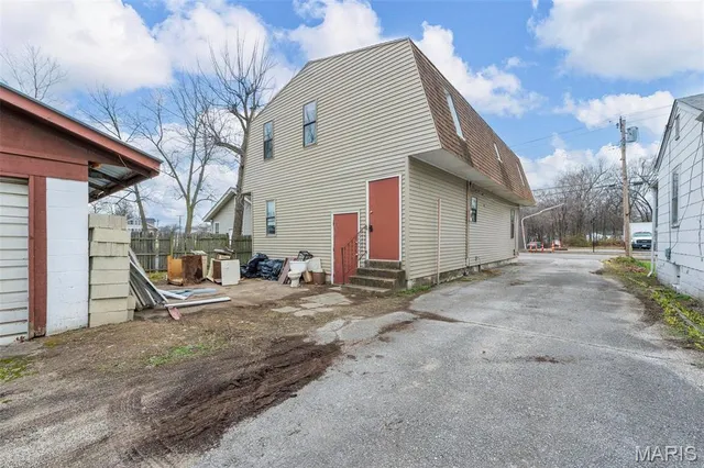 $125,000 | 2812 Woodson Road, St. Louis, MO 63114