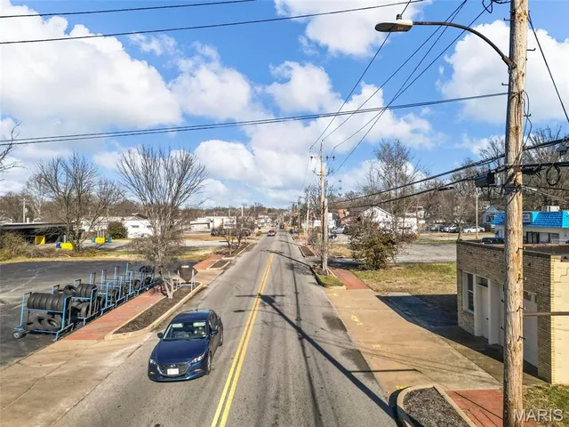 $125,000 | 2812 Woodson Road, St. Louis, MO 63114