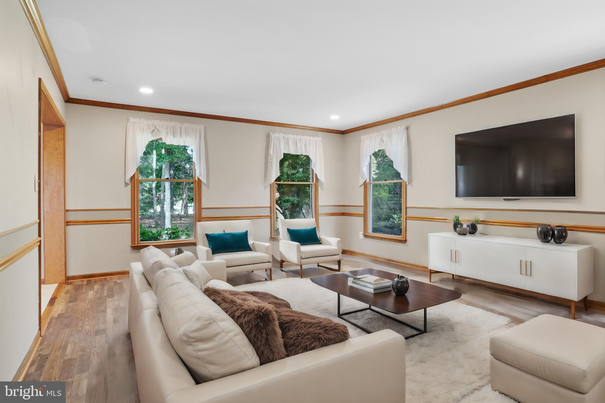 1 Madison Court Southampton, NJ 08088 - Photo 14 of 44 LIVING ROOM virtually staged