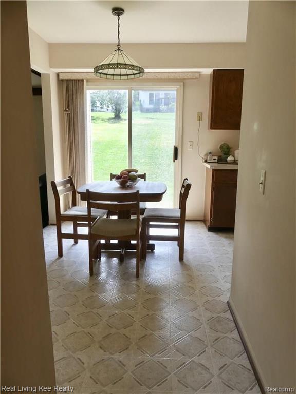 342 Whitney Drive Rochester Hills, MI 48307 - Photo 12 of 28