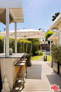 $1,450,000 | 6265 Van Noord Avenue, Van Nuys, CA 91401