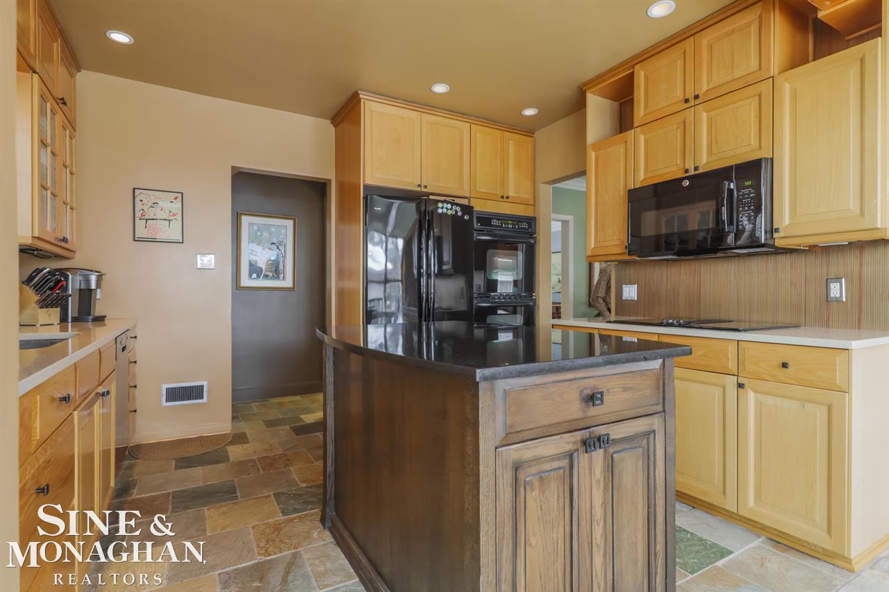 318 Fisher Road Grosse Pointe Farms, MI 48230 - Photo 19 of 43