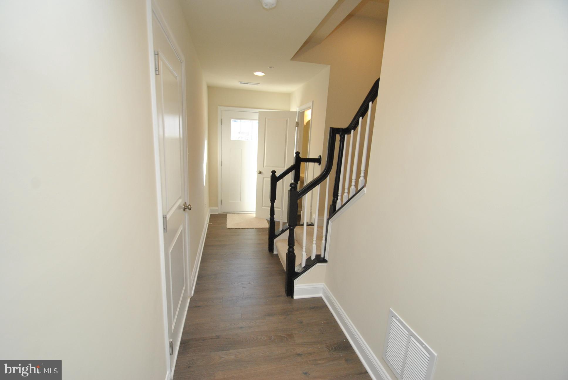 9953 Ravenhurst Road Middle River, MD 21220 - Photo 3 of 28 Gallery Image 3