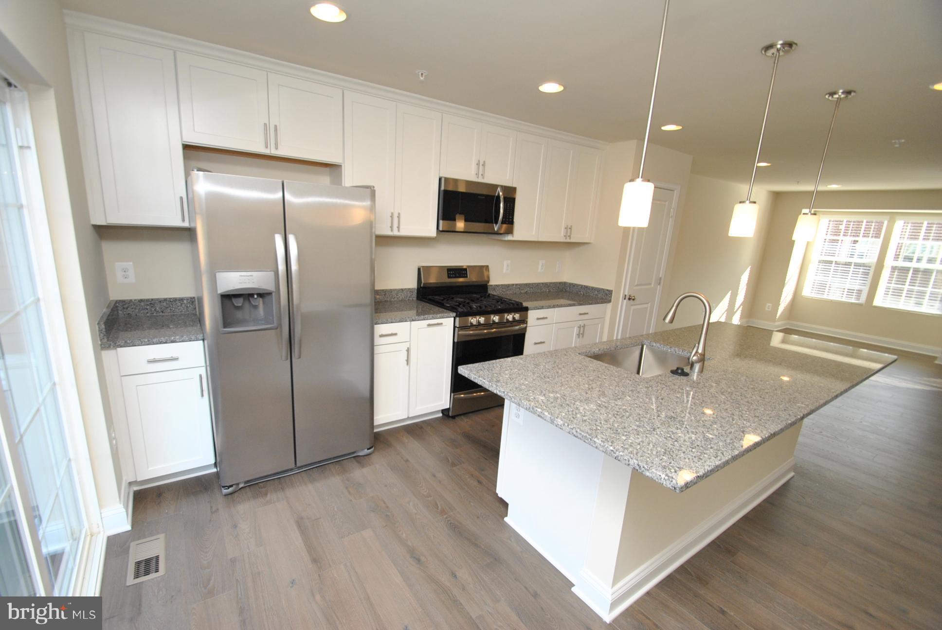 9953 Ravenhurst Road Middle River, MD 21220 - Photo 8 of 28 Gallery Image 8
