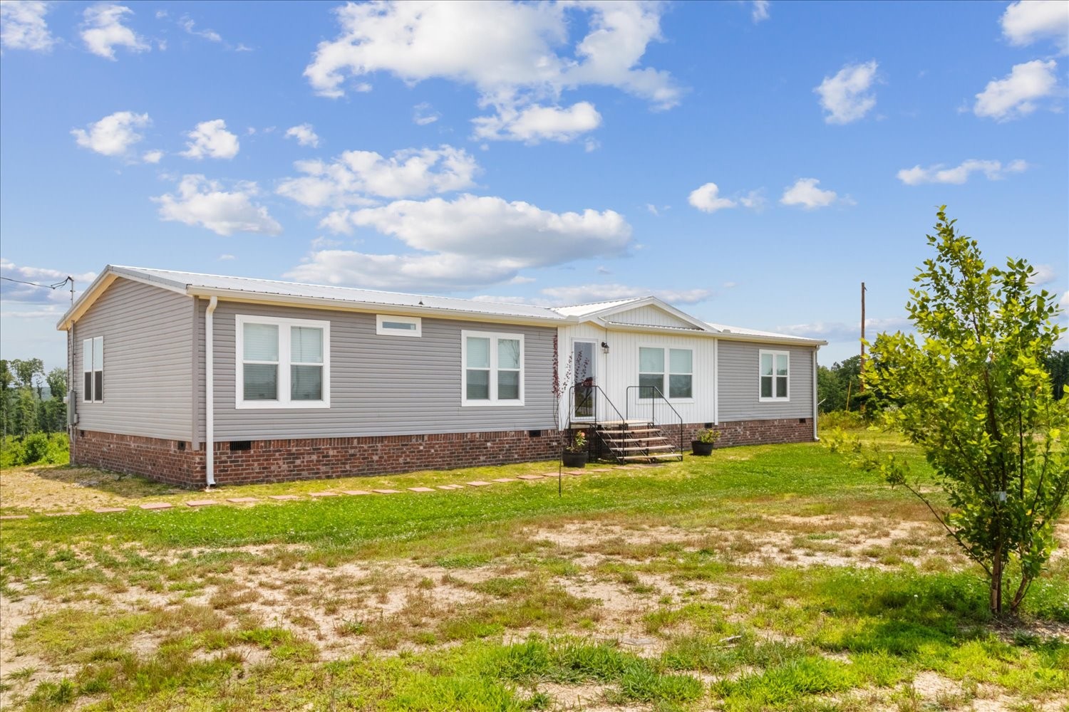 418 Springer Road Hohenwald, TN 38462 - Photo 2 of 50