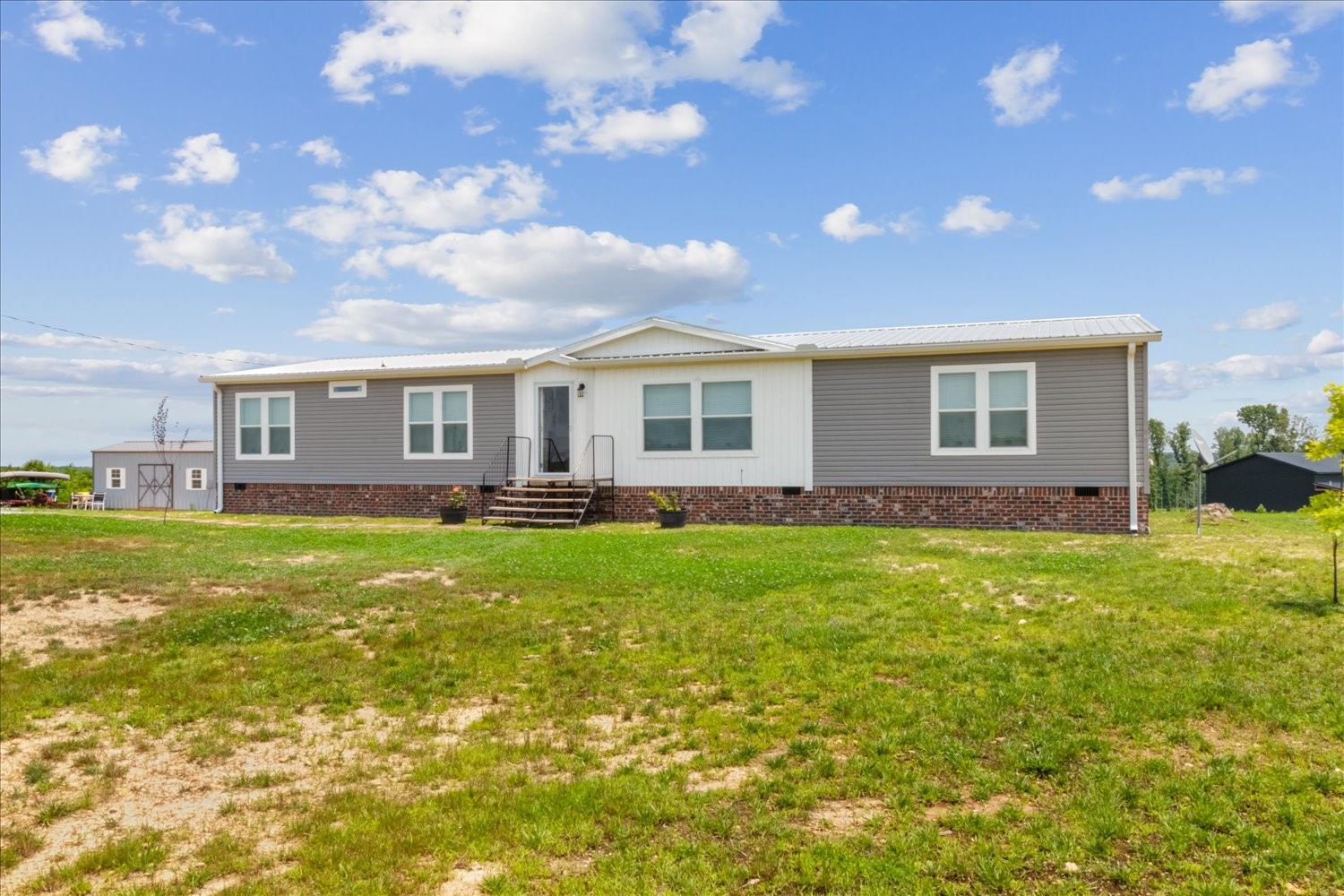 418 Springer Road Hohenwald, TN 38462 - Photo 3 of 50